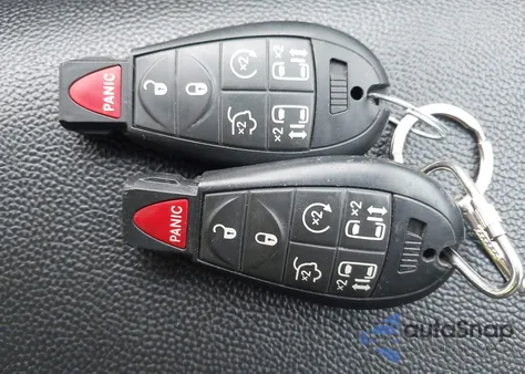 2015 Chrysler Town & Country Touring from USA, damaged, VIN 2C4RC1BG0FR662660